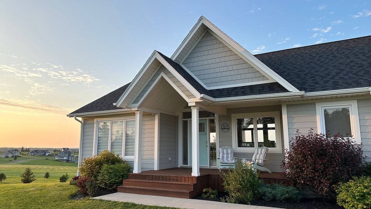 Granville House | Riverbend Escape - Waterfront Home.