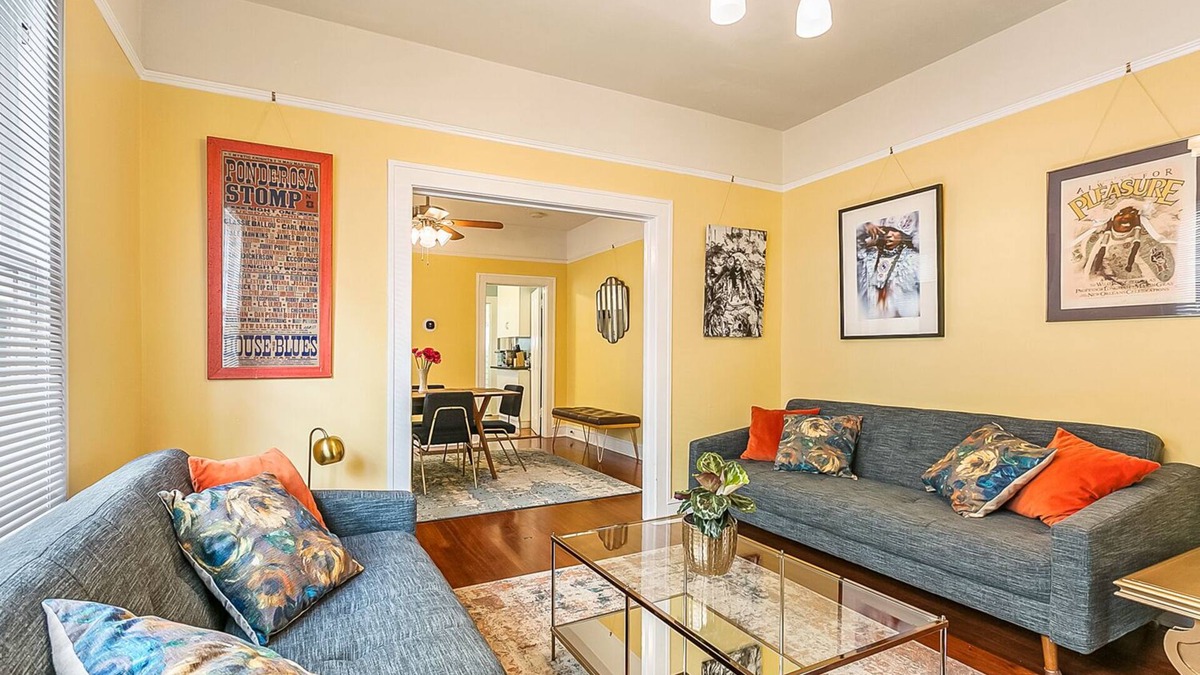 East Carrollton House | Riverbend Gem in Historic Carrollton Uptown