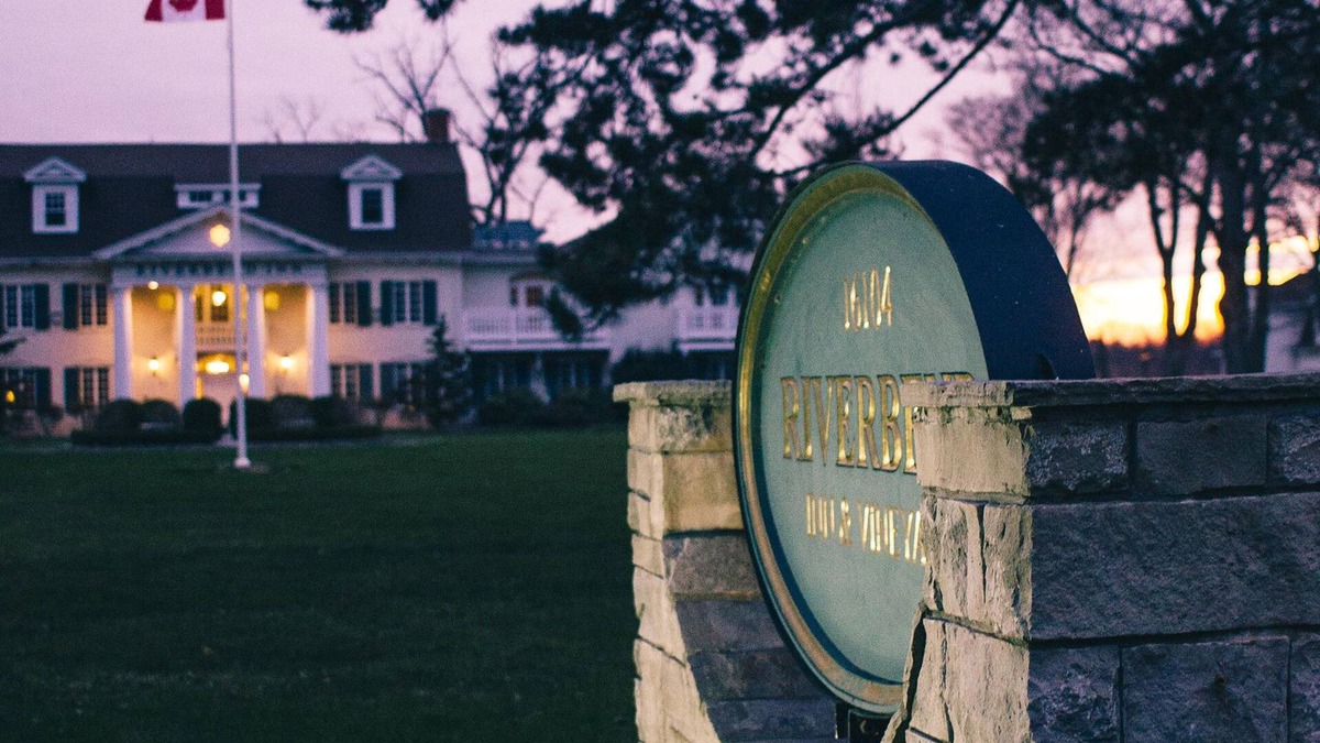 Niagara-on-the-Lake Hotel | Riverbend Inn and Vineyard