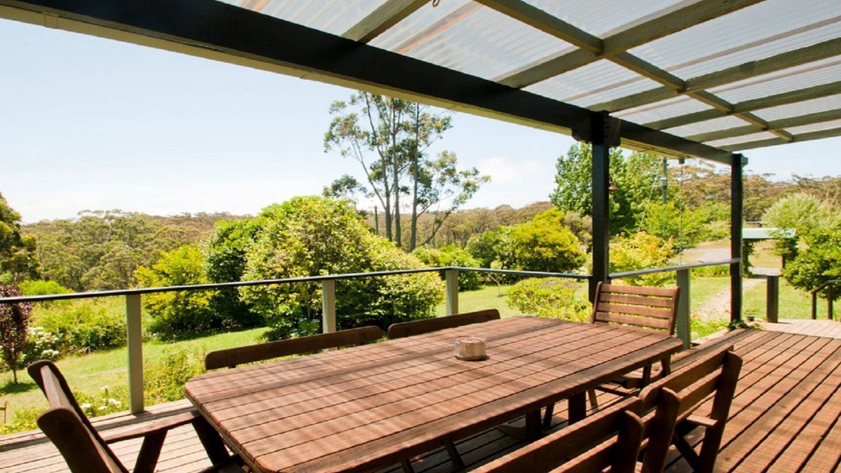 Robertson House | Riverbend - Stay 3 Pay 2