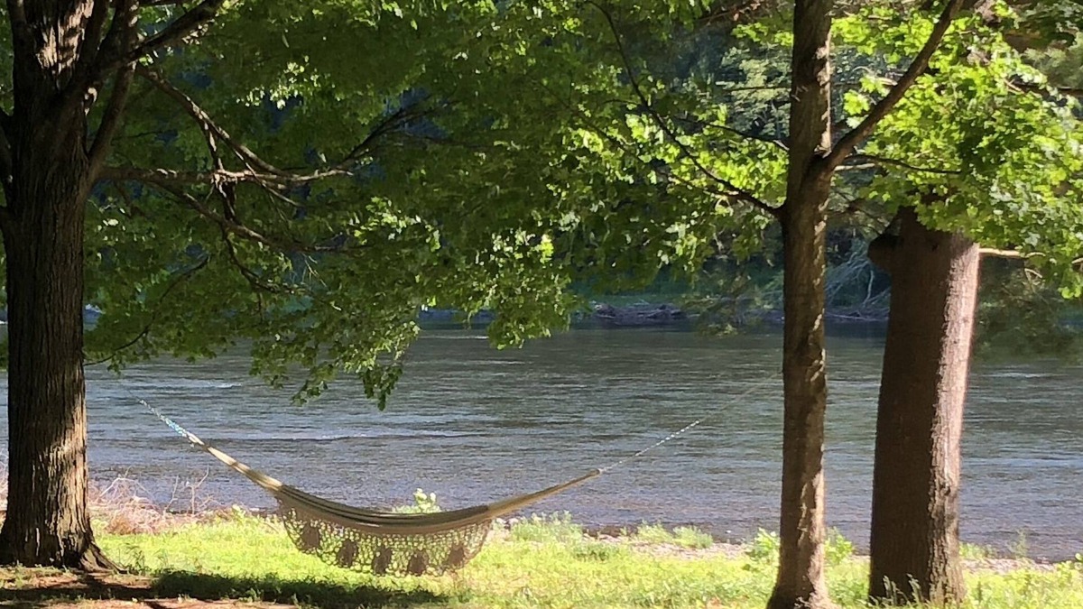 Narrowsburg House | RiverDream offers a waterfront experience in chic Narrowsburg -Walk to town.