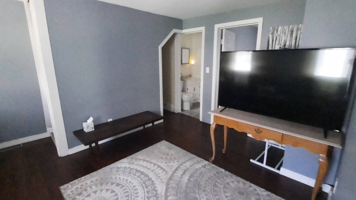 Montague Apartment | Riverfront 2 Bedroom Unit 2