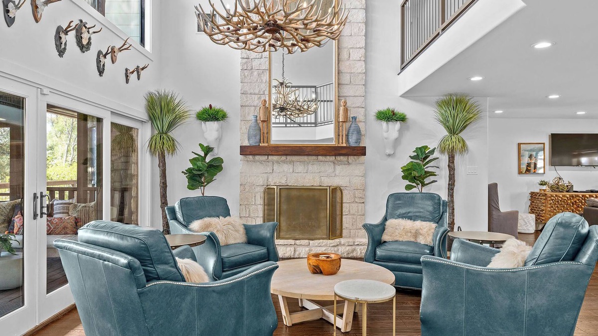 Wimberley House | Riverfront | 5 Acres | 2 Hot Tubs | Sleeps 17