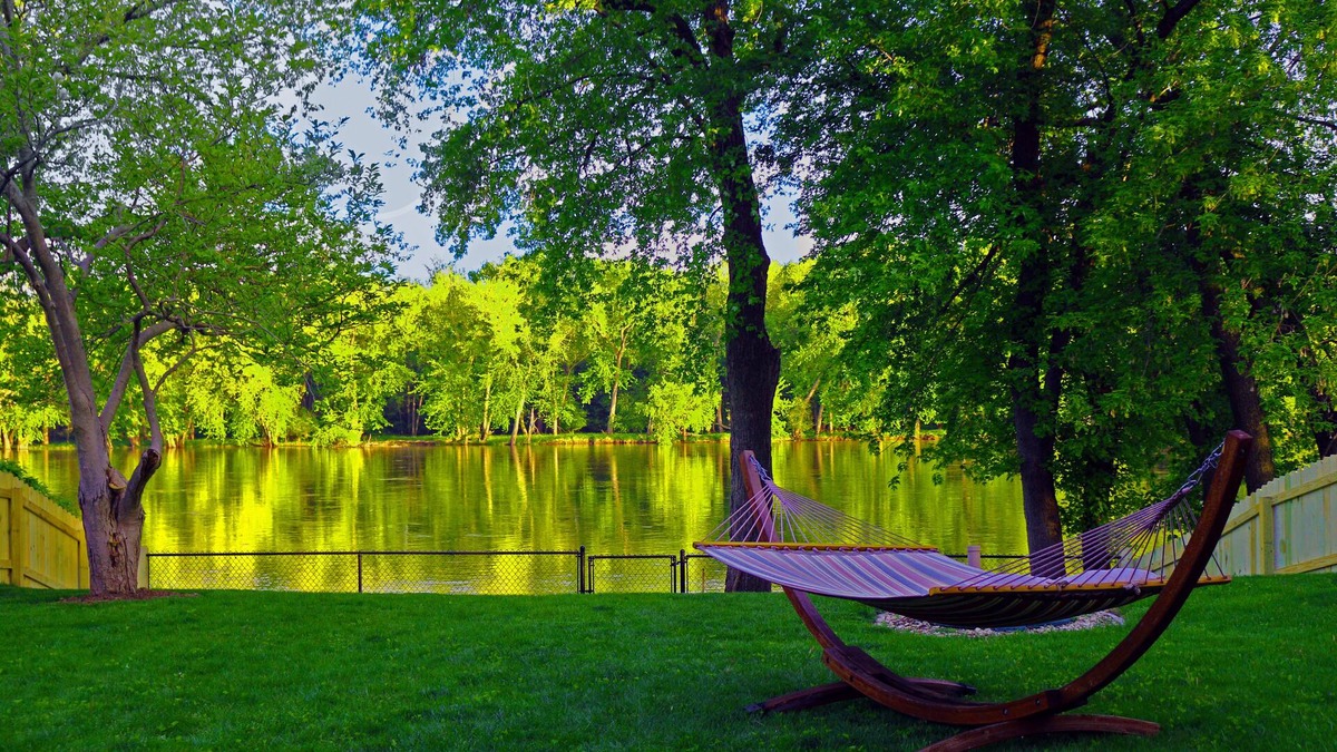 Rockford House | Riverfront cabin on Rock River