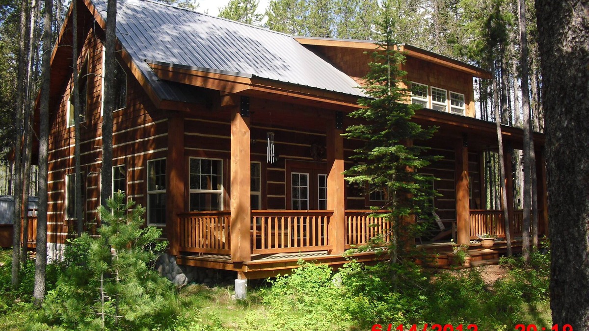 Columbia Falls Cabin | Riverfront cabin adjacent to Glacier National Park.
