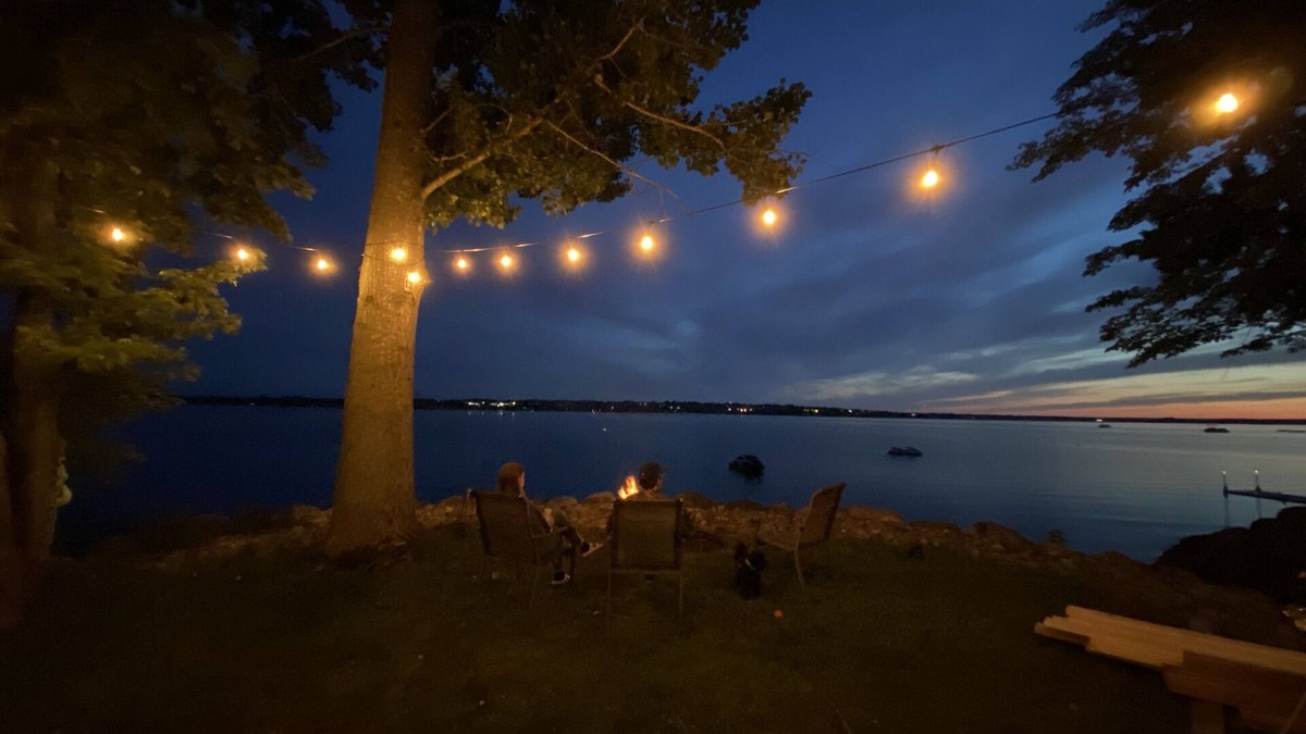 L'Isle-aux-Allumettes Cottage | Riverfront Cottage