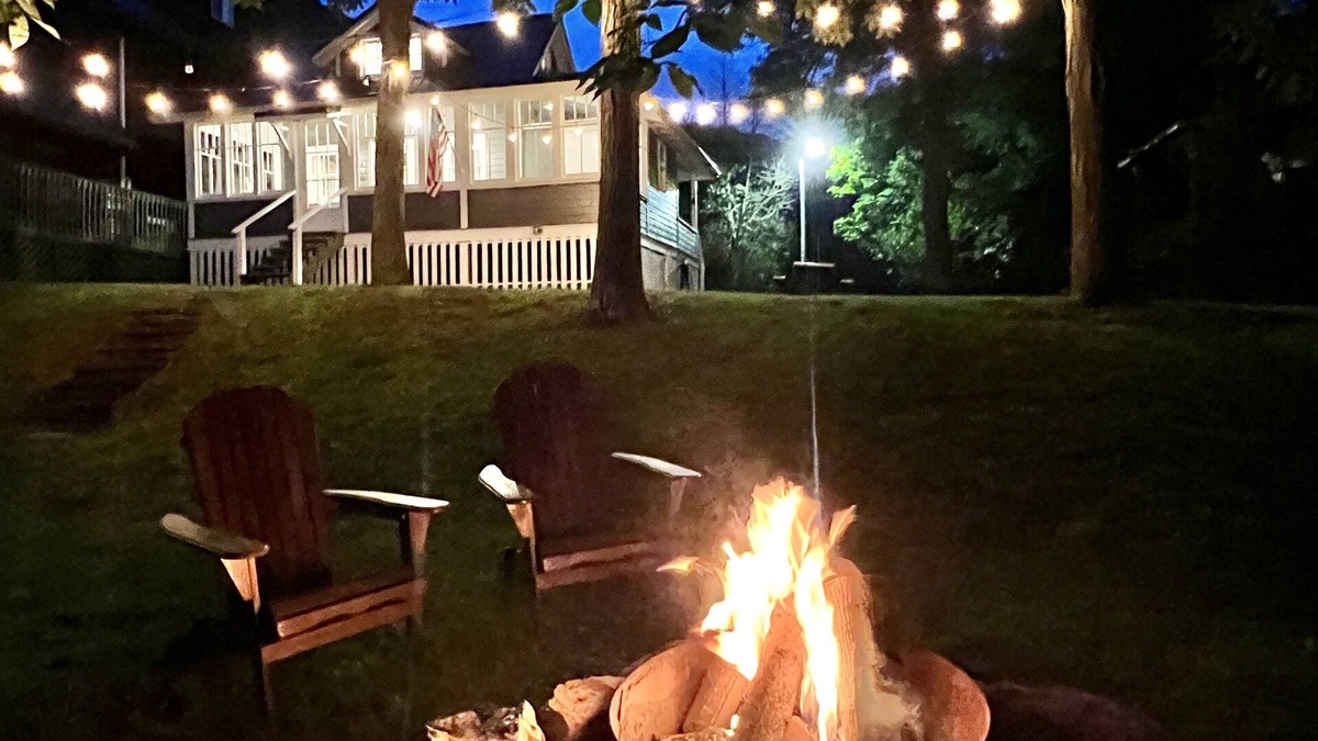 Everett Cottage | Riverfront Cottage offering a large enclosed porch overlooking the River!n