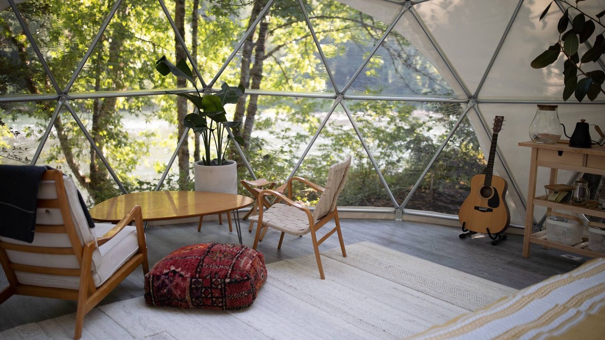 Westfir RV Rental | Riverfront Dome Escape w/Sauna