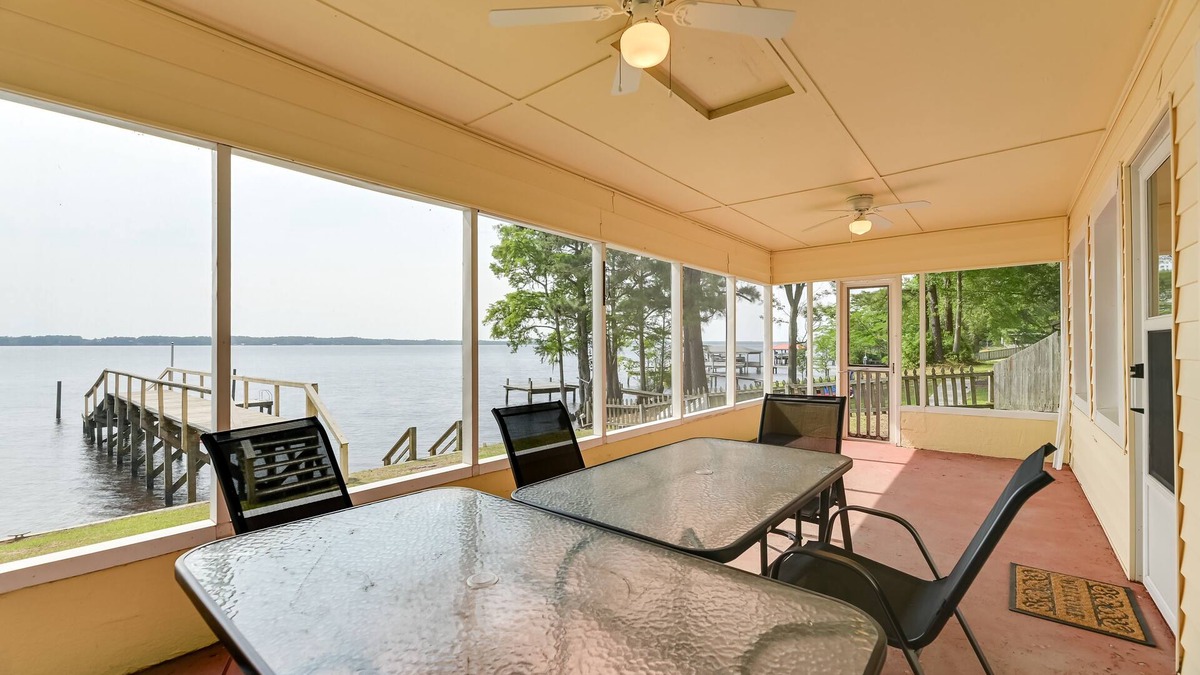 Edenton Condo | Riverfront Edenton Condo w/Porch & Water Views!