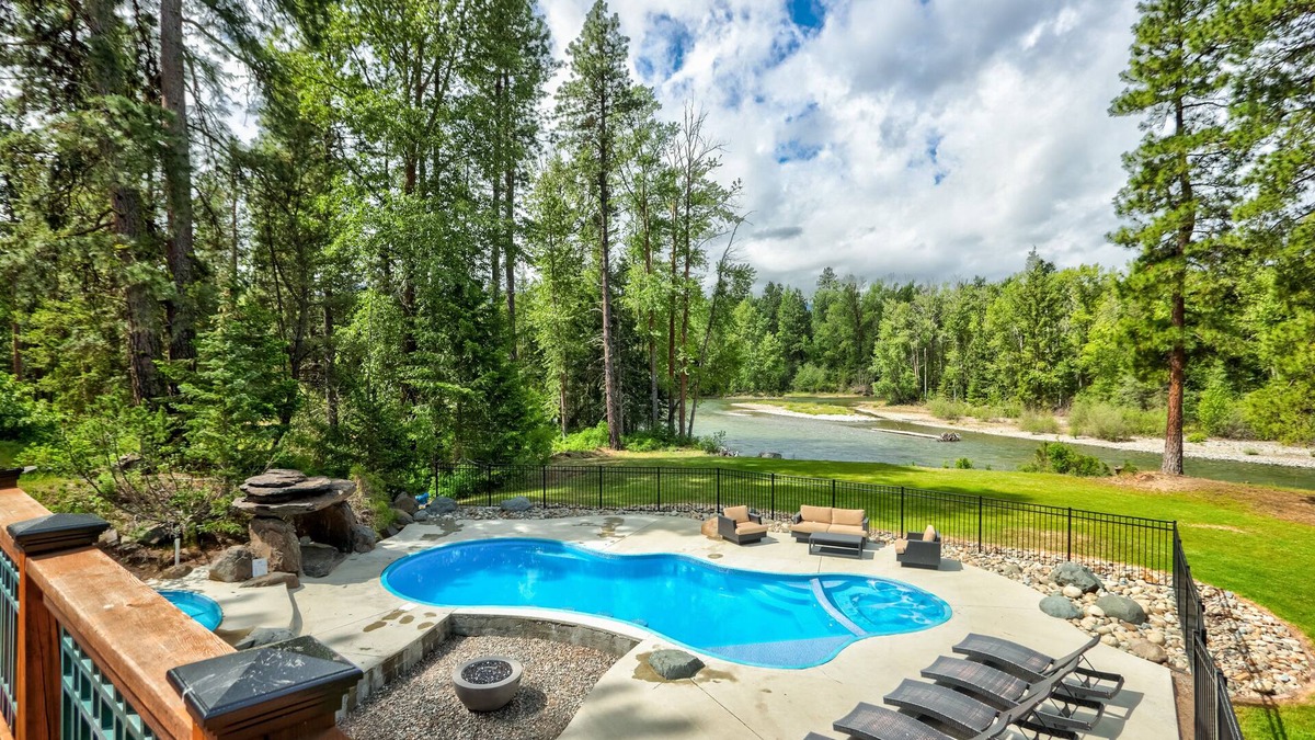 Cle Elum House | Riverfront Escape bordering Suncadia - Privacy with stunning views, Pool/Hot Tub