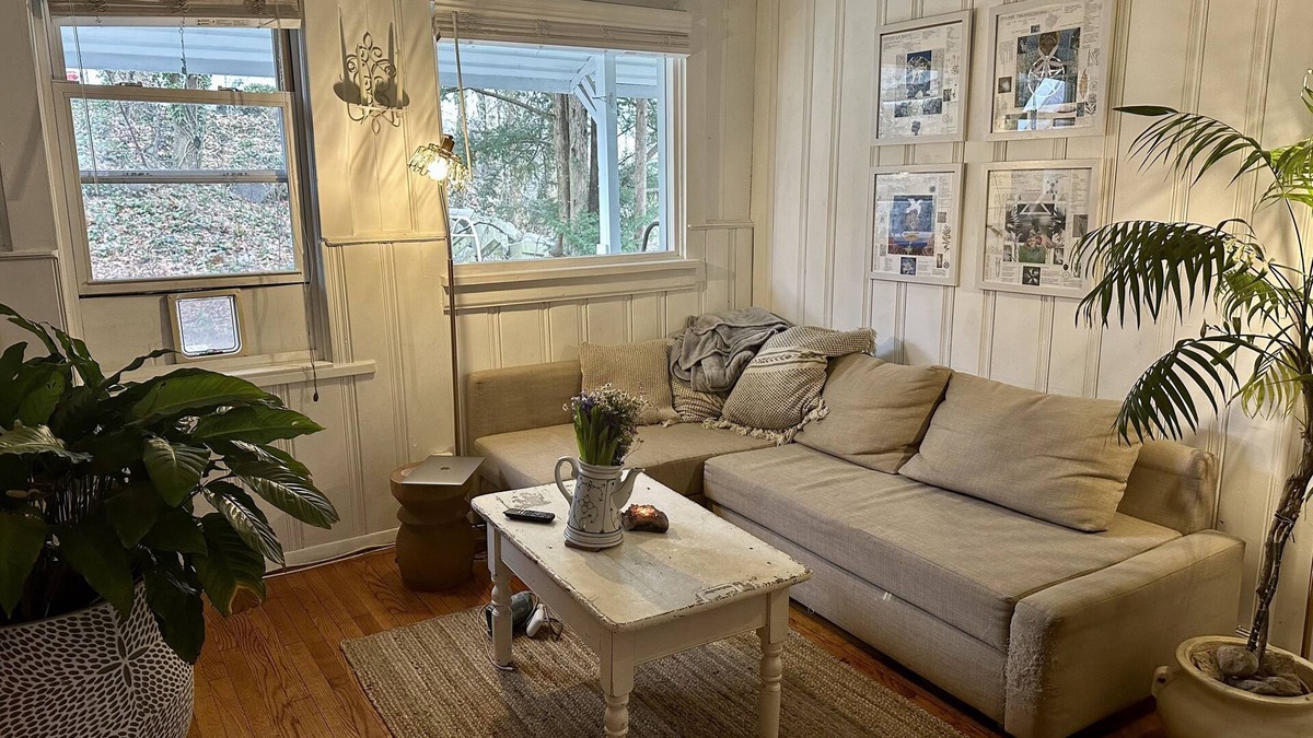 Mamaroneck House | Riverfront Historic Home In Charming Upscale Mamaroneck (35 Min From Manhattan)