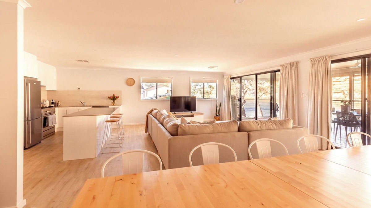 Skurray House | Riverfront Home in Blanchetown