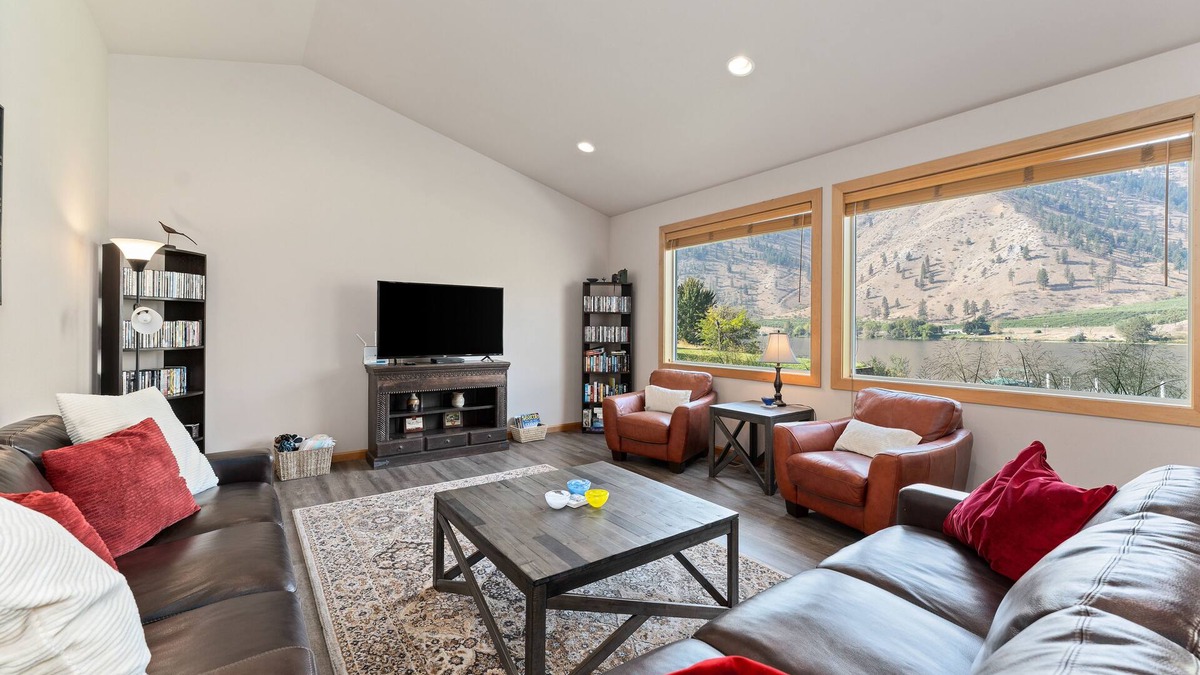 Orondo House | Riverfront home with shared dock for boat moorage & central A/C - dogs OK