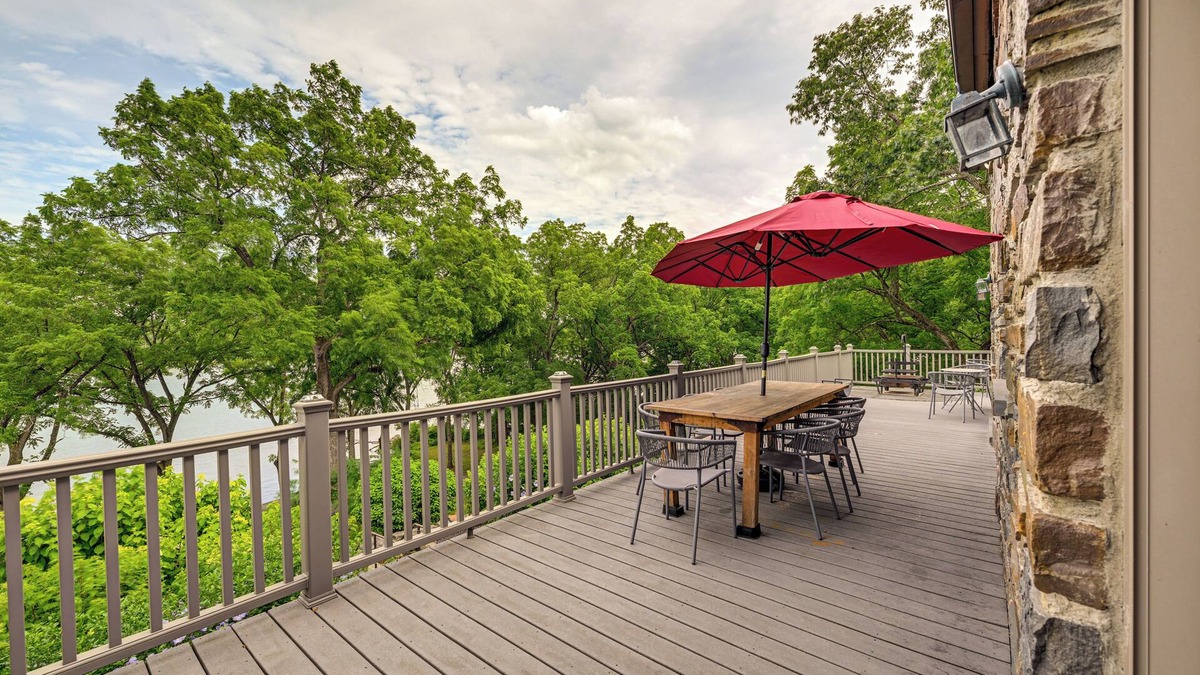 Athens House | Riverfront Hudson Valley Gem w/Beach Access!