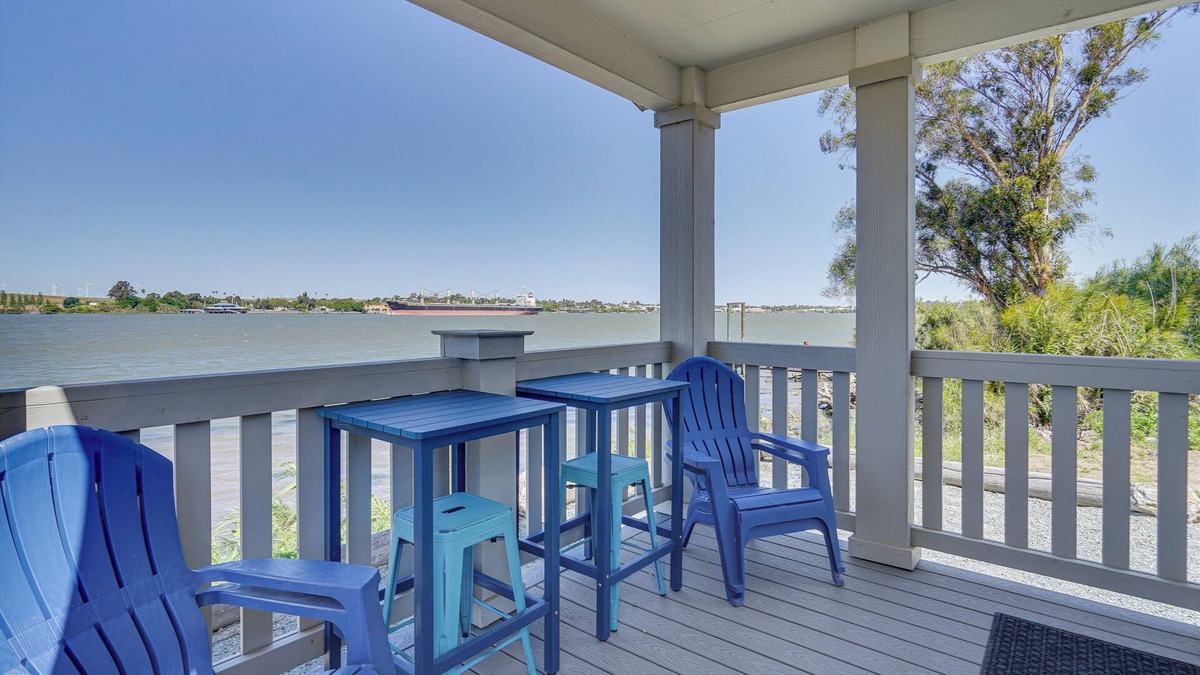 Isleton Cottage | Riverfront Isleton Cottage < 1 Mi to Rio Vista!