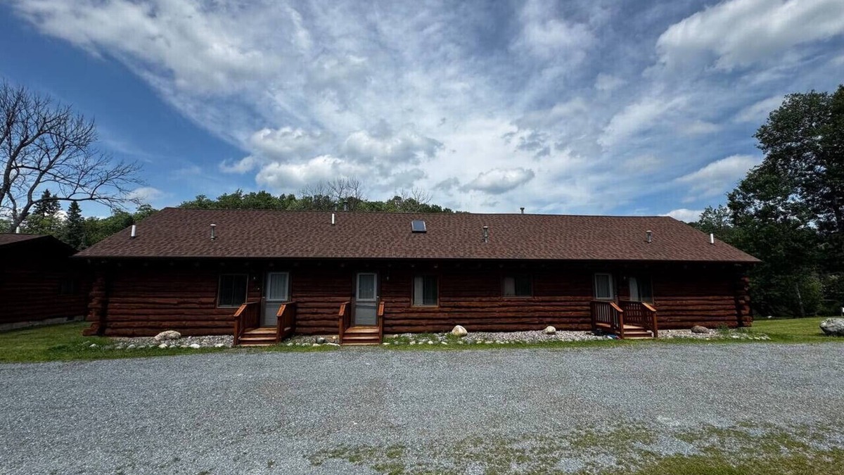 Crystal Falls Cabin | Riverfront Loft#7 Crystal Falls