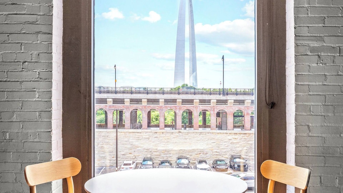 Mitchell Apartment | Riverfront Loft - Arch Views - Onsite Fitness Center