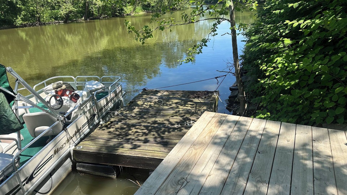Indianapolis Apartment | Riverfront Loft, Restaurants, kayaks, paddle boards, Broad Ripple!