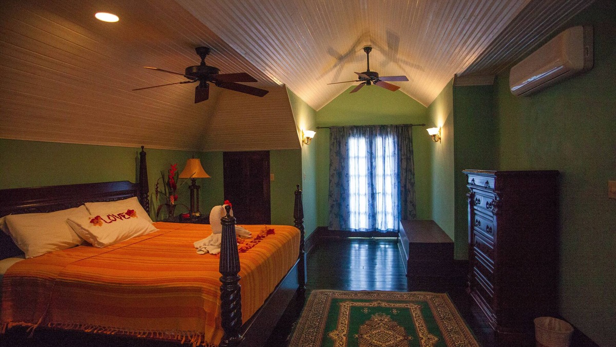 San Ignacio House | Riverfront Luxury Accommodations
