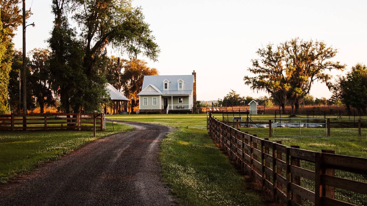Camden House | Riverfront Property - HOUSE & SUITE - Faith Based