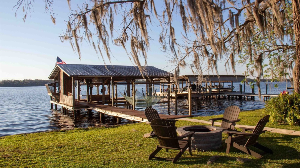 Crescent City House | Riverfront Retreat w/Dock, Lifts & Sunset Views