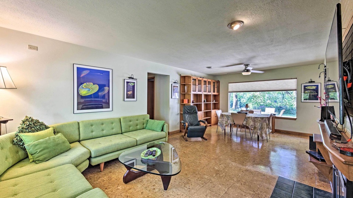 Glendale House | Riverfront Retreat ~ 4 Mi to Downtown Milwaukee!