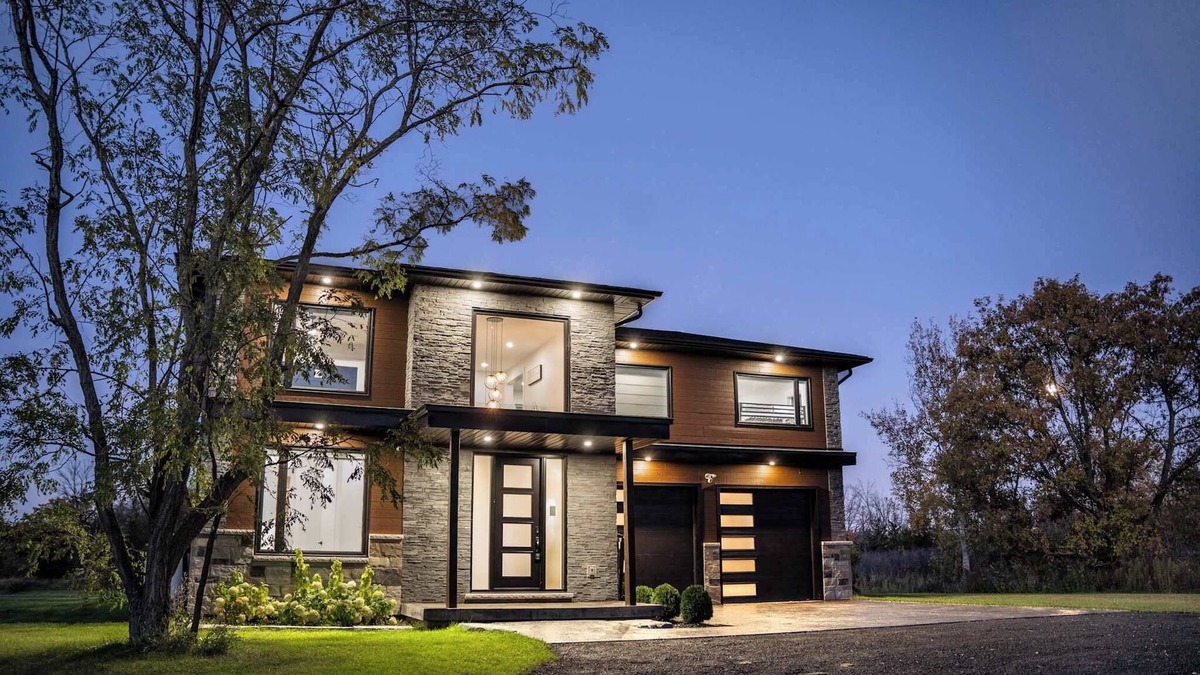 Trent Hills House | Riverfront Retreat Modern Home w Sauna and Hot Tub