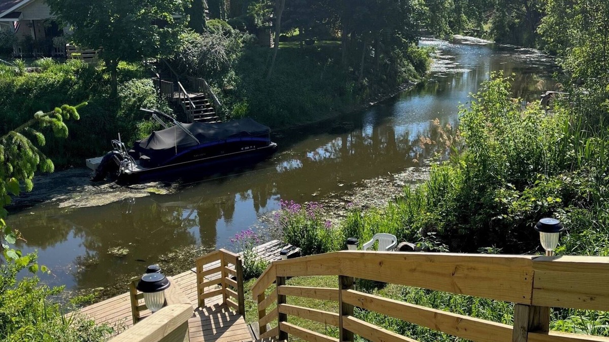 Caseville House | RIVERFRONT RETREAT/HEART of DOWNTOWN Caseville - short stroll to BEACH/sleeps 6