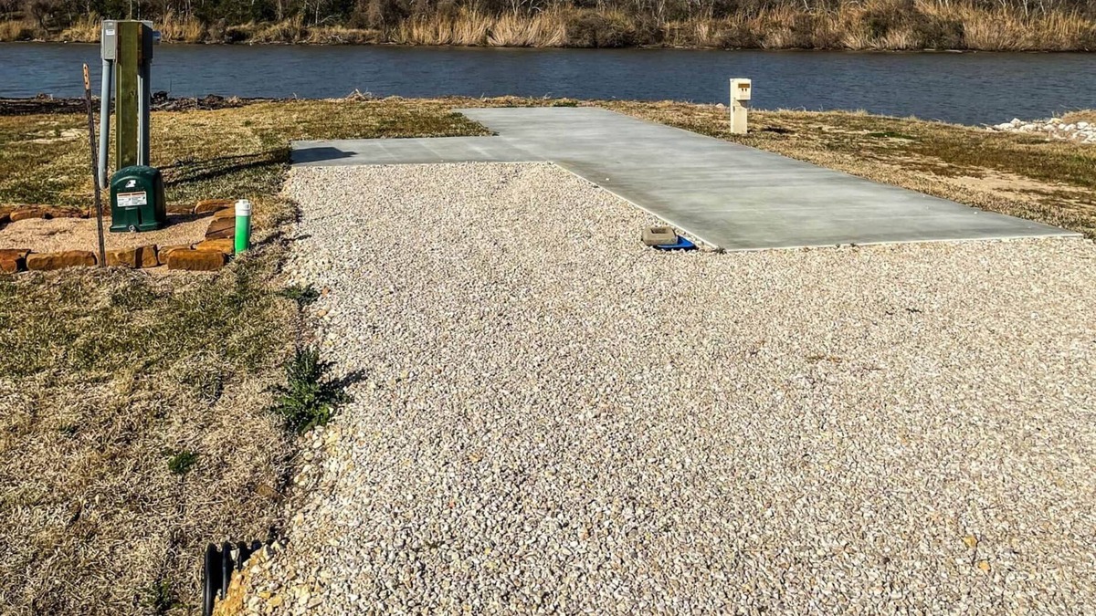 Matagorda RV Rental | Riverfront RV Spot #4