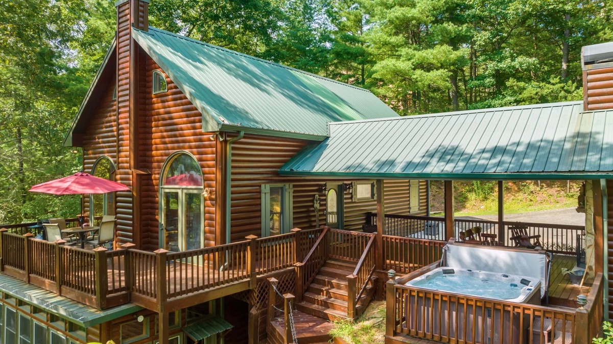 Ellijay Cabin | Riverfront - Secluded - 10 minutes to town!