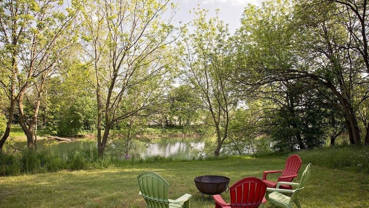 Quicksburg Cabin | Riverfront, secluded cabin near wineries and hiking trails