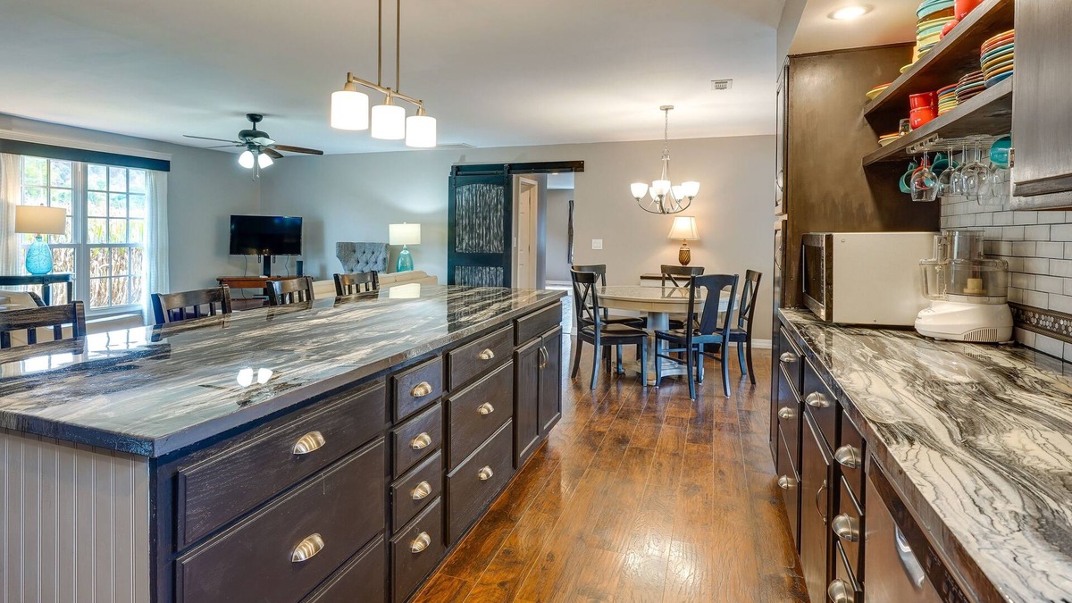 Bartlett House | Riverfront Stockport Home w/ Deck & Gas Grill!