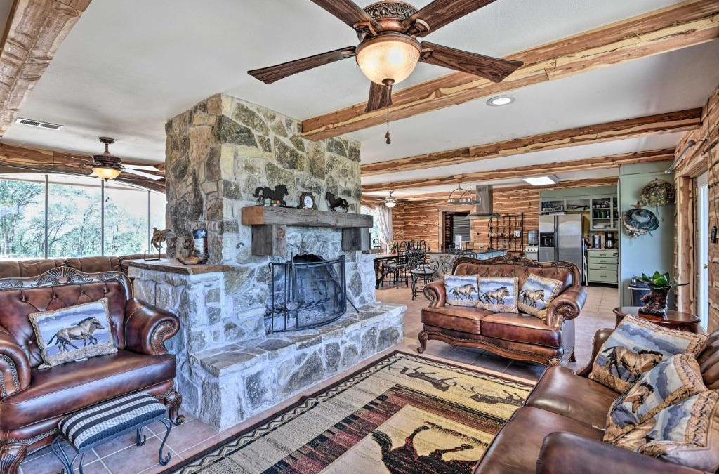 Millsap House | Riverfront Texas Getaway on 50-Acre Property!