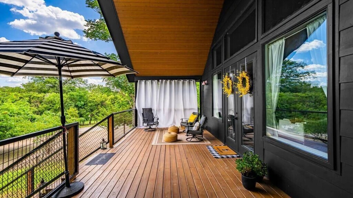 Ingram House | *Riverfront* The Nest @ Haven on the Loop