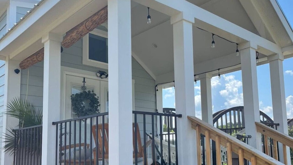 Knox County Cottage | Riverfront Tiny House- Fishing & Kayaking