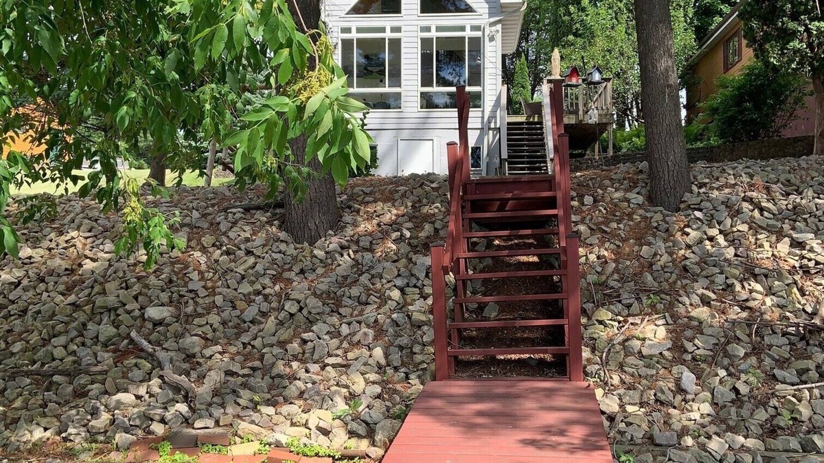 Fremont House | Riverfront vacation home with beautiful views and private dock