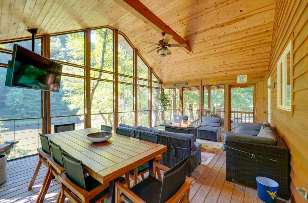 Marlinton House | Riverfront West Virginia Cabin with Screened-In Deck