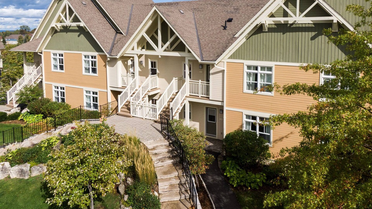 The Blue Mountains Condo | Rivergrass Condos