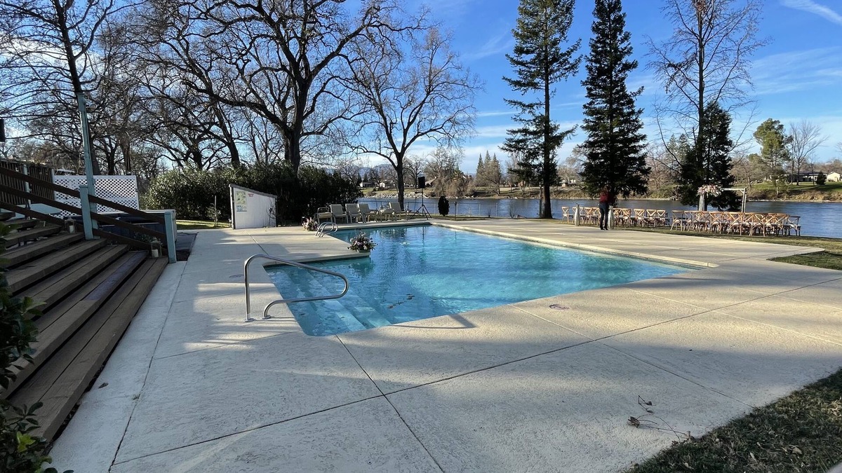 Cascade House | Riverhouse Sanctuary on the Sacramento River — Spa, Pool & Privacy - Sleeps 10