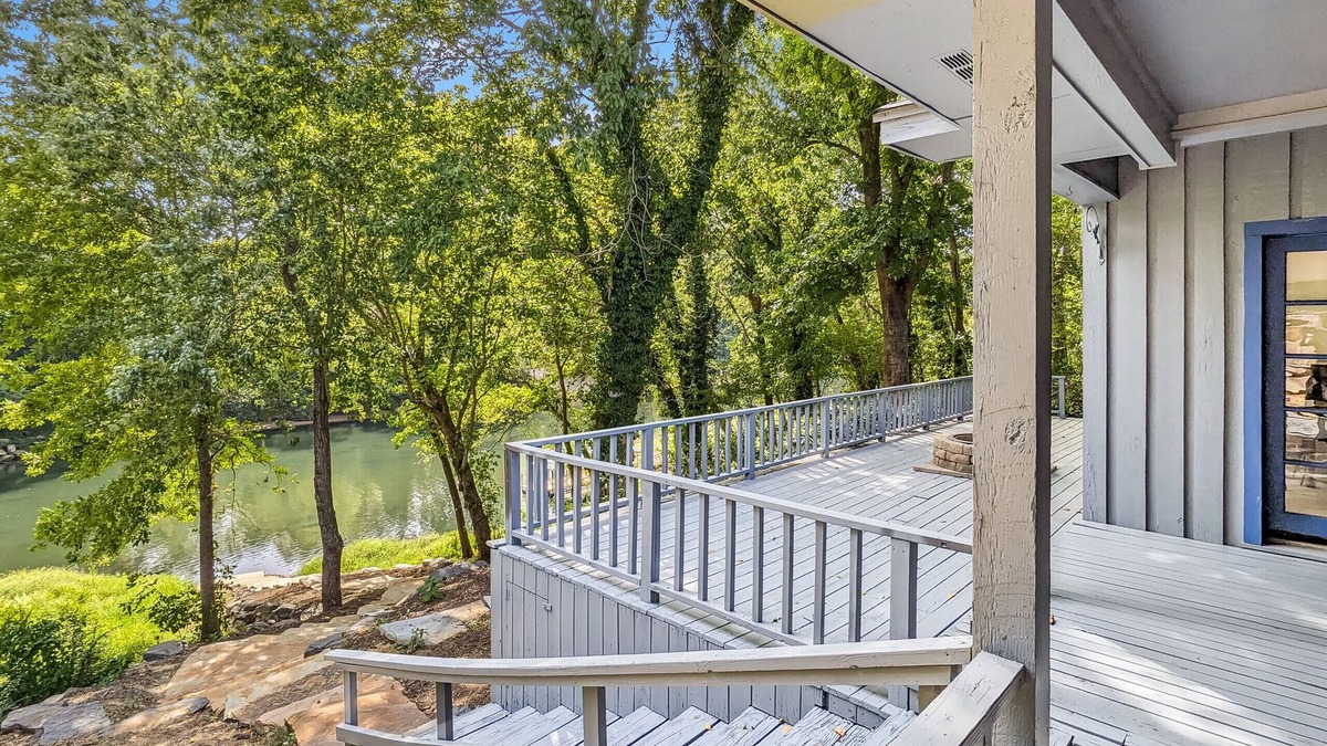 Pangburn House | RiverRest - on Little Red