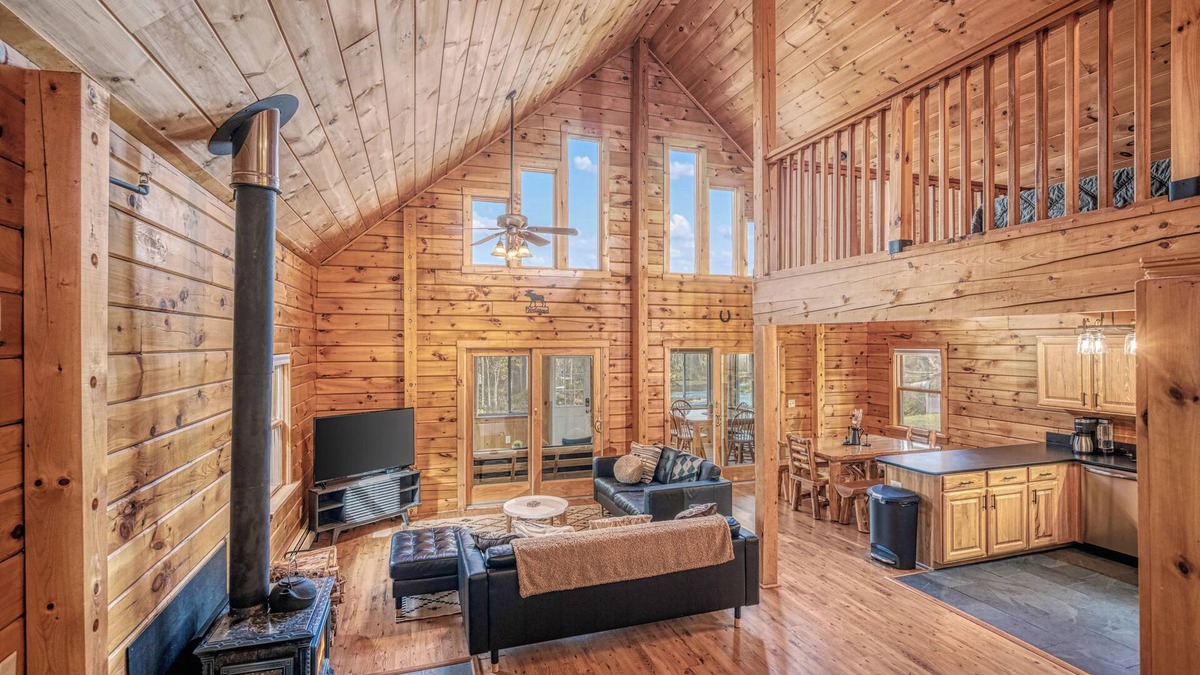 Twin Mountain Cabin | River’s Bend - Riverfront Bretton Woods Cabin