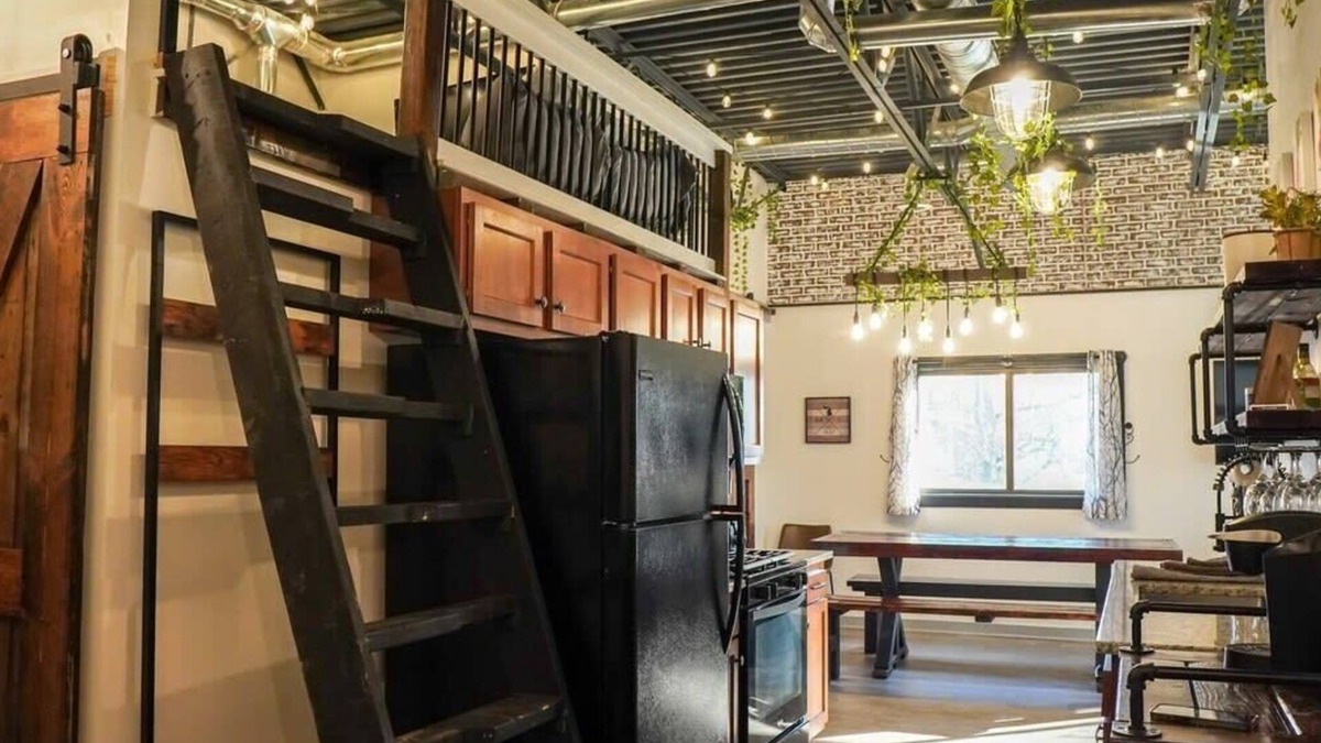 Niles Apartment | Rivers Edge Lofts - Unit 1