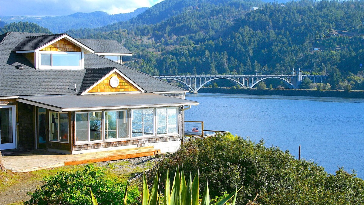 Gold Beach House | River’s End-Best Pacific Ocean and Rogue River Views on 2+Acres with a Hot Tub!