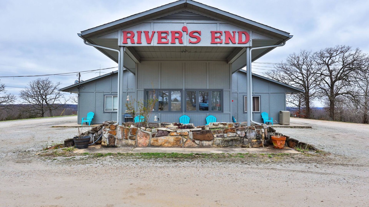 Warsaw Hotel | Rivers End Motel and RV Park