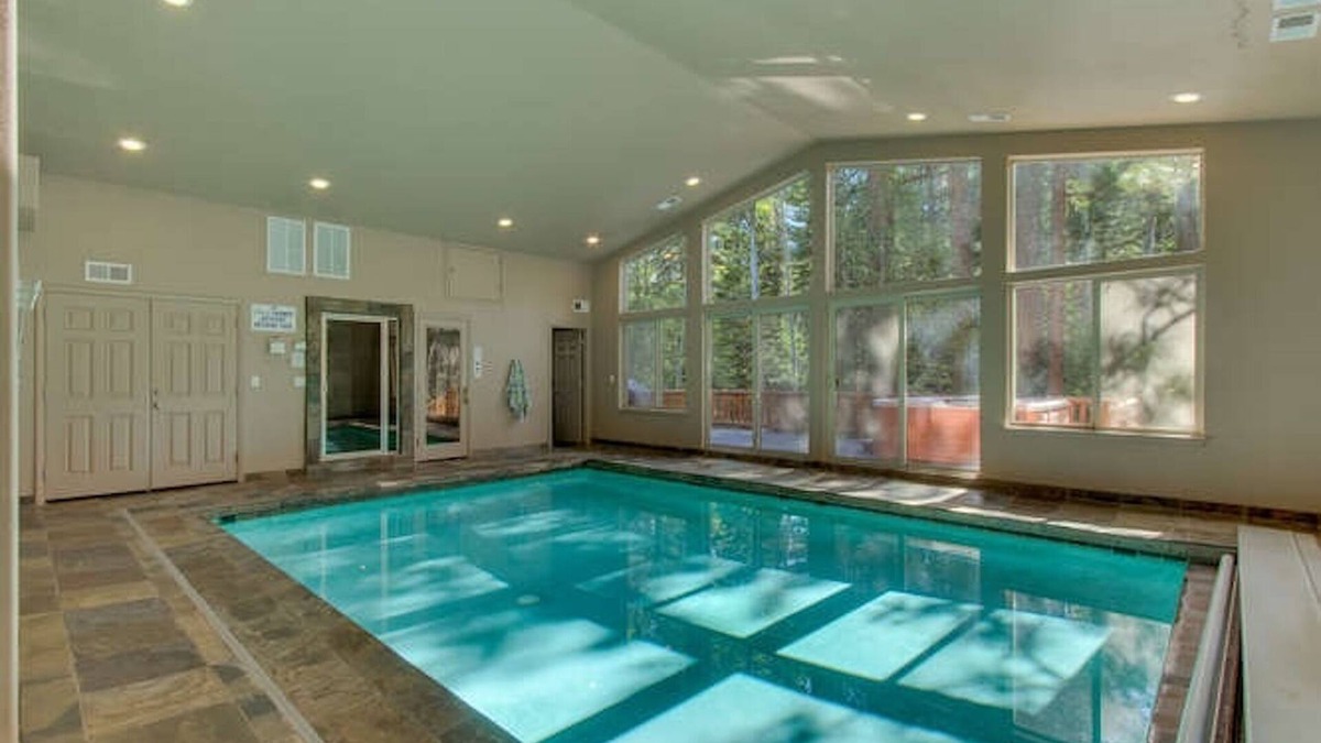 Christmas Valley House | Riverside 6 Bed 6 Bath Indoor Pool & Hot tub & Sauna & Steam Shower In Tahoe !
