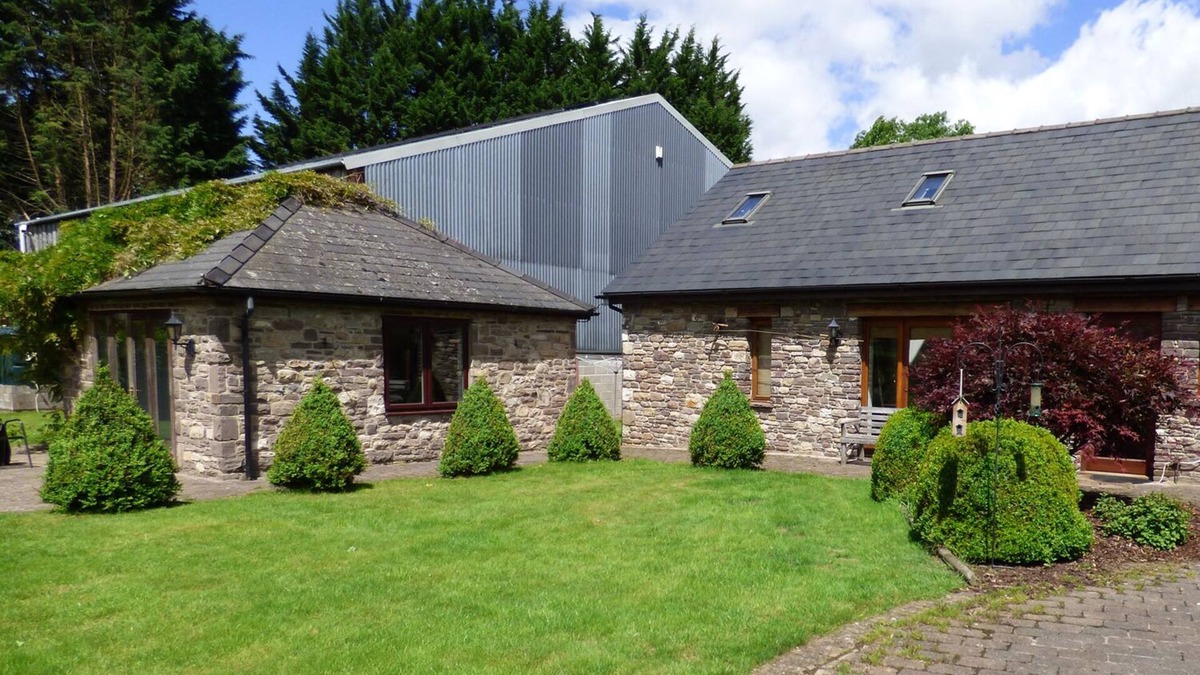 Gilwern Cottage | Riverside Barn