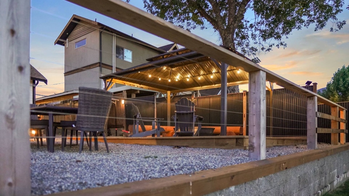 Lake Cowichan House | Riverside by Cowichan Lake Cottages