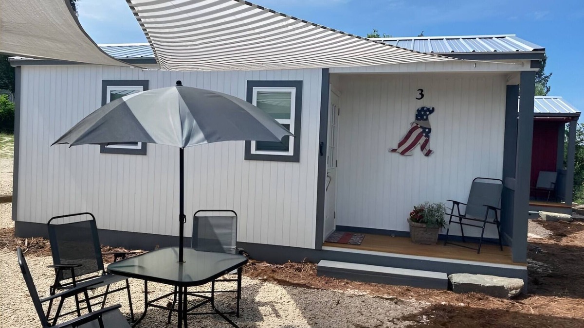 San Saba Cabin | Riverside Cabin in Bend, Tx. 5 Minutes From Colorado Bend State Park
