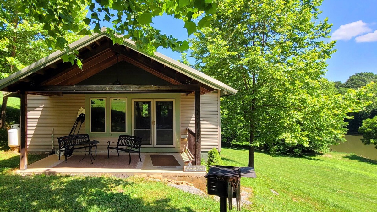 Draper Cabin | Riverside Cabin on the New River; n Pets Welcome; All fees included