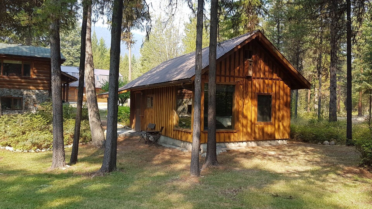 Beaverdell Cabin | Riverside Cabin with Wood Fired Sauna on the Kettle River. Pet friendly.